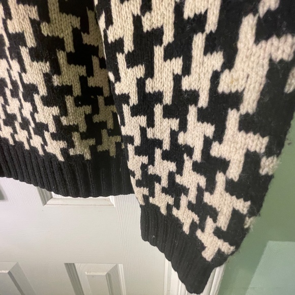 Ralph Lauren sweater - Picture 2 of 4